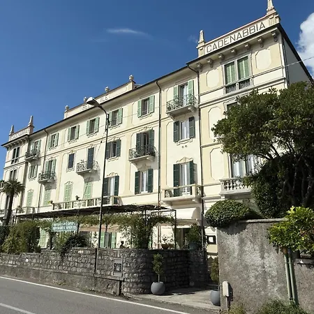 Front View Appartement Cadenabbia